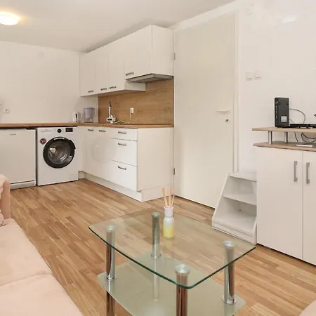 Spring Rest Apartman *